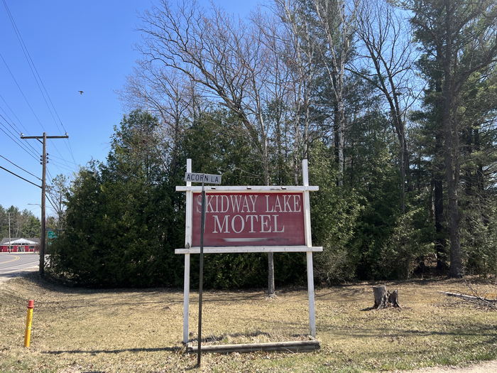 Skidway Lake Motel - April 15 2023 Photo (newer photo)